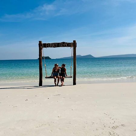 Funky Beach Hostel Sihanoukville Kültér fotó
