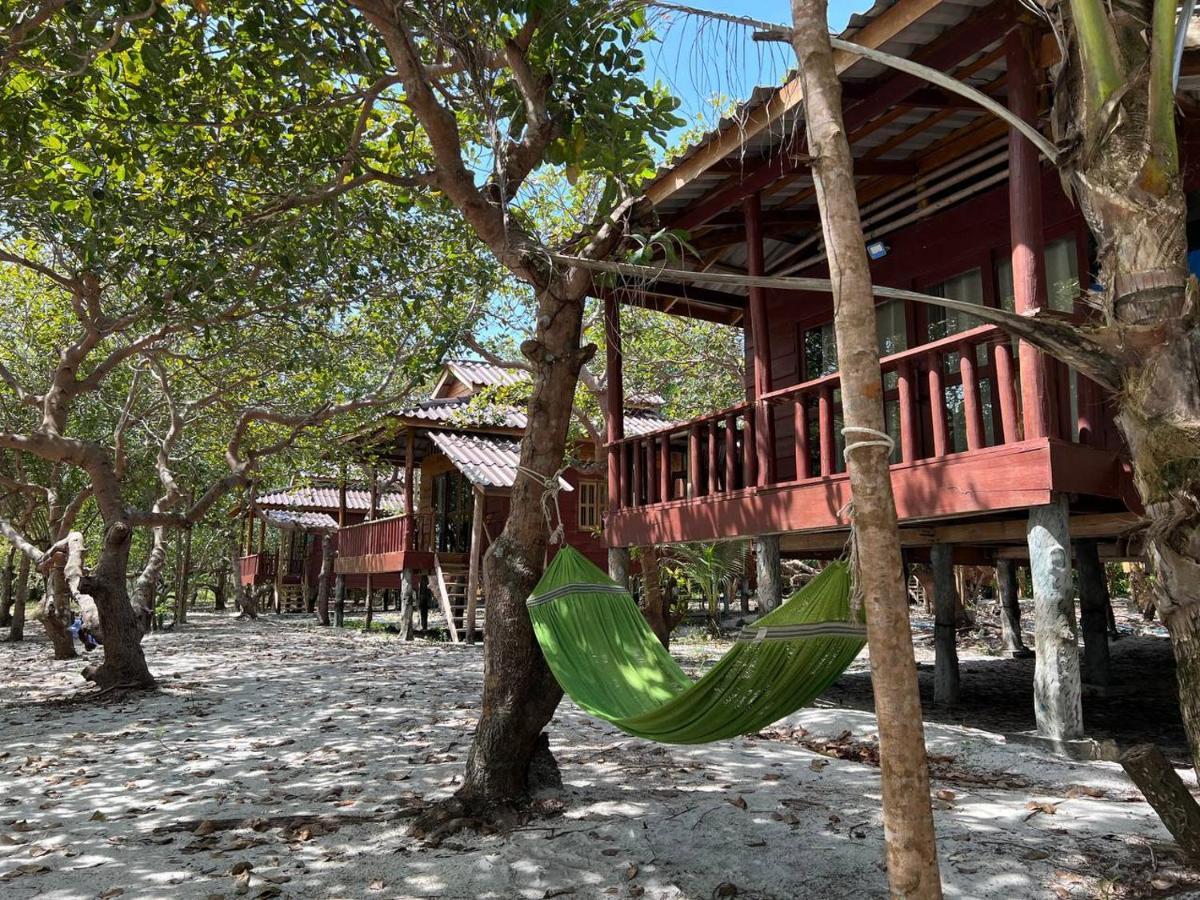 Funky Beach Hostel Sihanoukville Kültér fotó