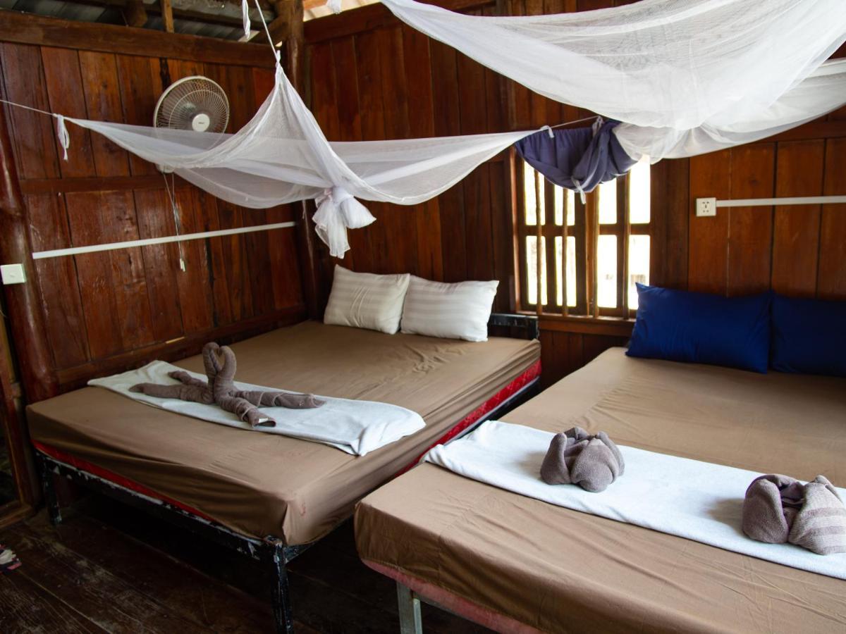 Funky Beach Hostel Sihanoukville Kültér fotó