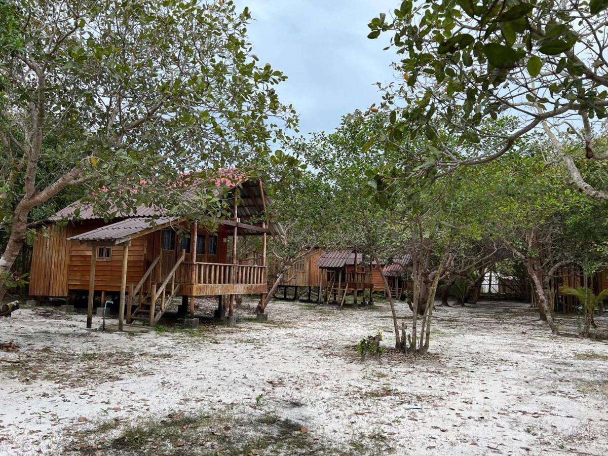 Funky Beach Hostel Sihanoukville Kültér fotó