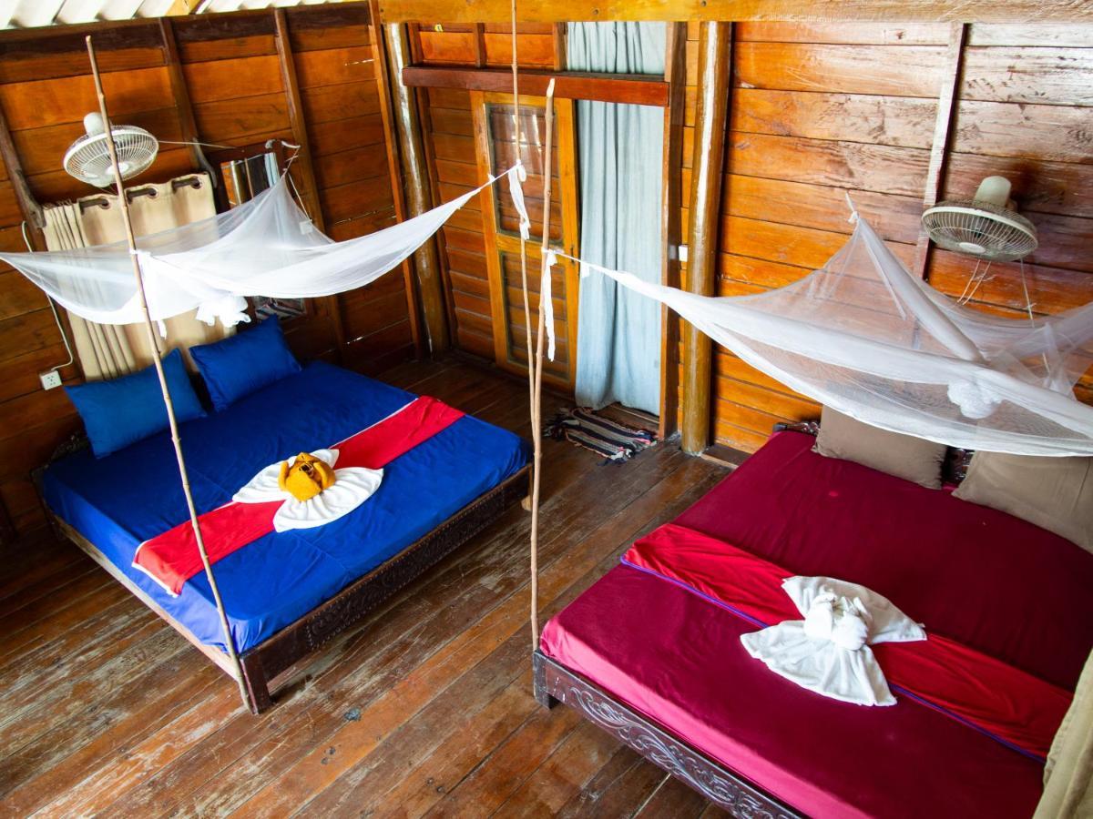 Funky Beach Hostel Sihanoukville Kültér fotó