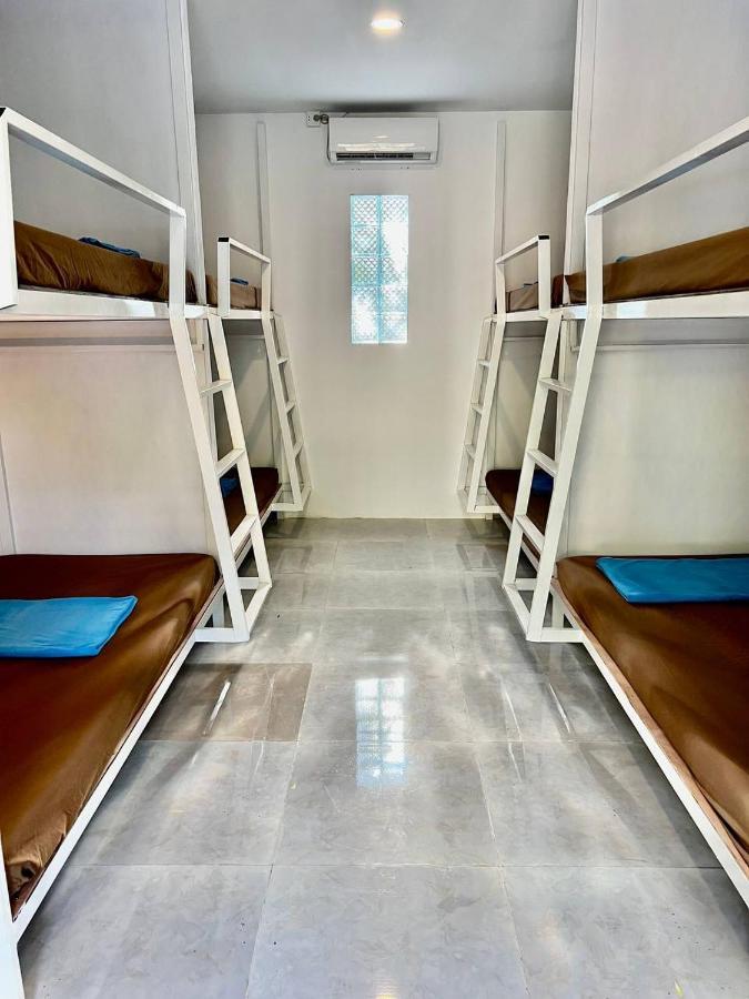 Funky Beach Hostel Sihanoukville Kültér fotó