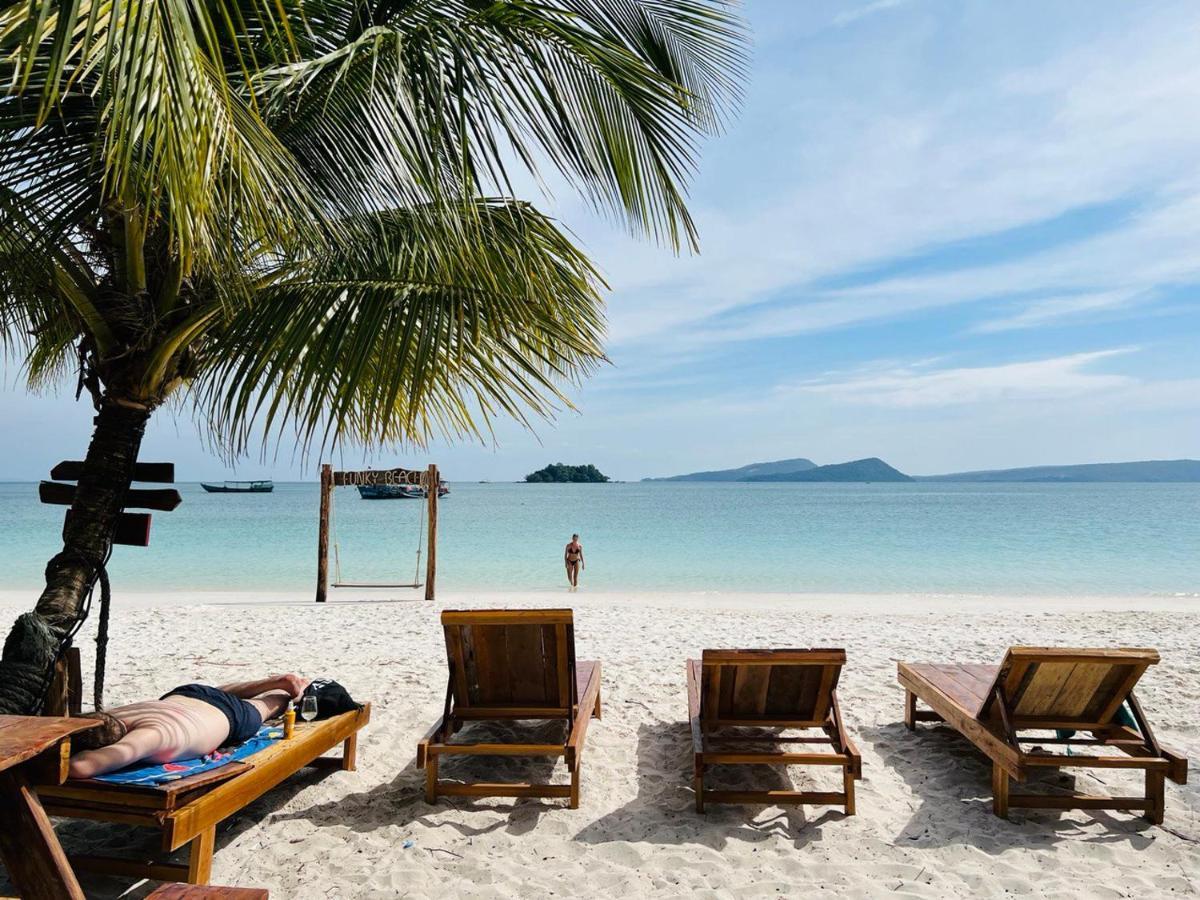Funky Beach Hostel Sihanoukville Kültér fotó