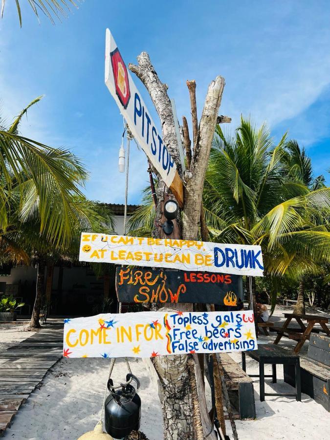 Funky Beach Hostel Sihanoukville Kültér fotó
